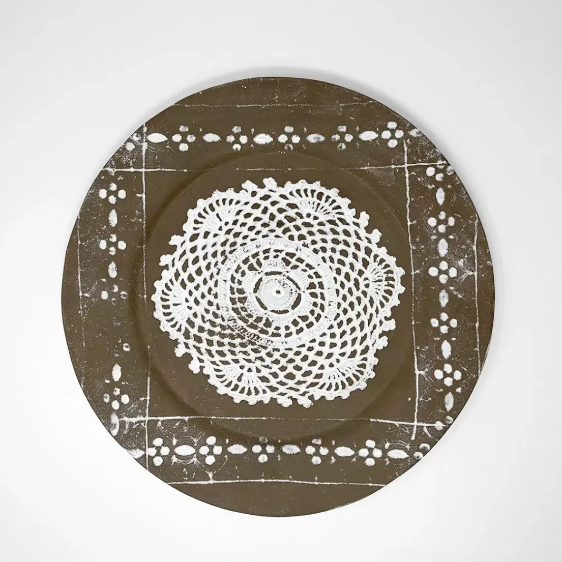 Assiette En Terre Brute Dentelle