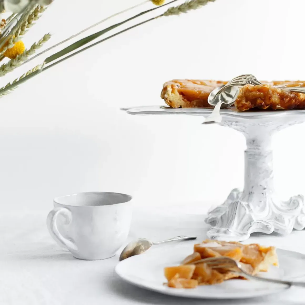 Stand A Gateau De Mariage Pivoine